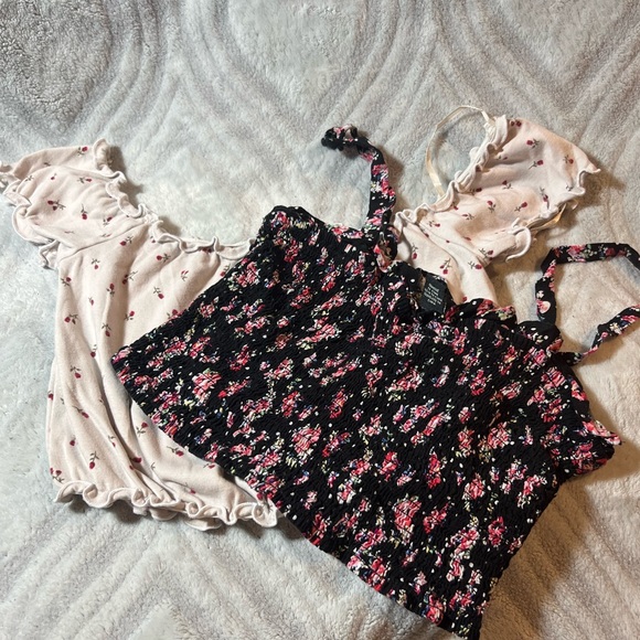 Forever21 cropped tank and cropped off the shoulder shirt. Size medium/small - Picture 2 of 7